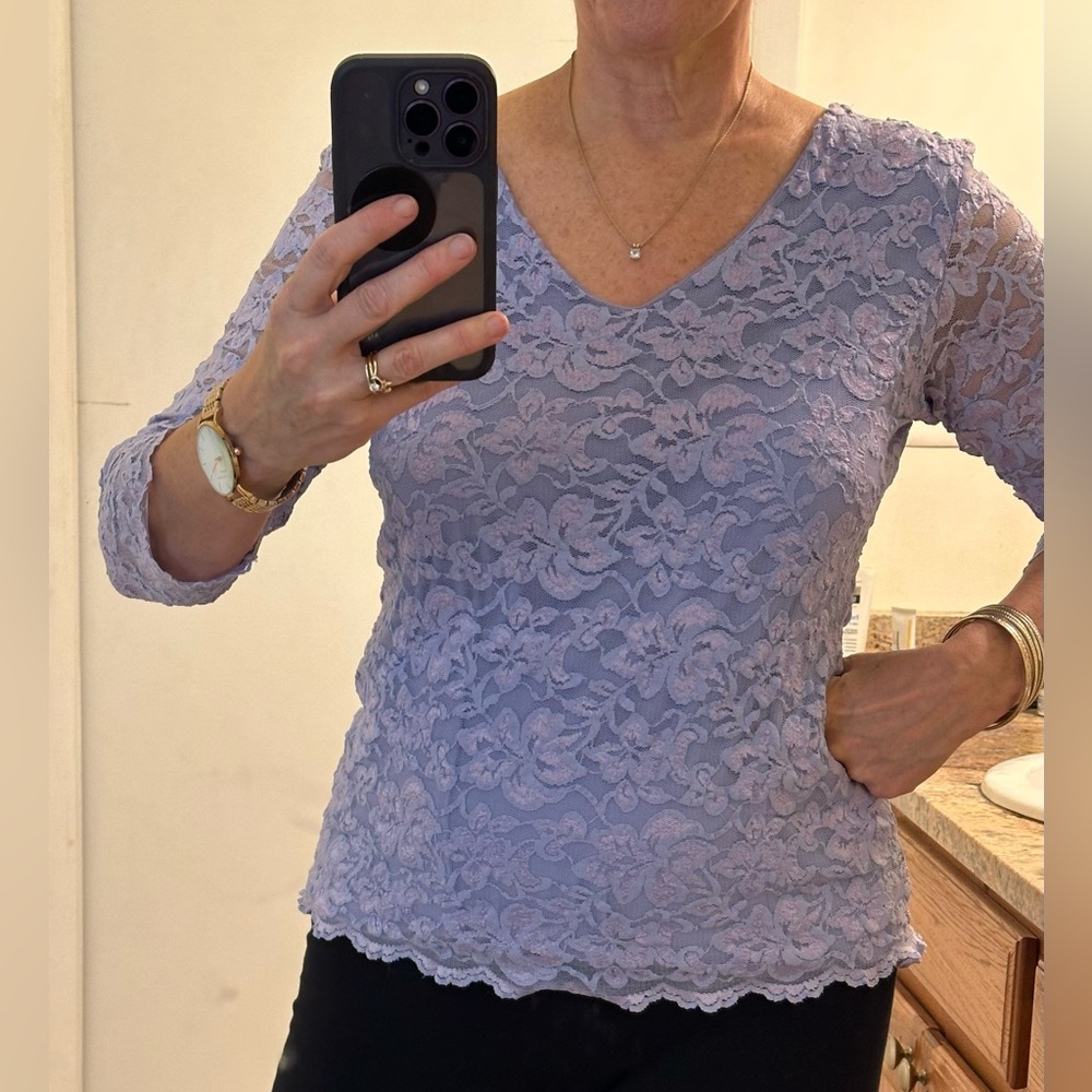 Lavender lace 3/4 sleeve top